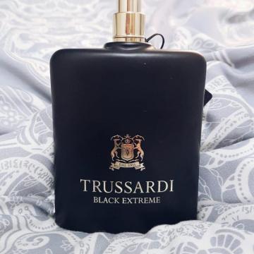 Trussardi black extreme